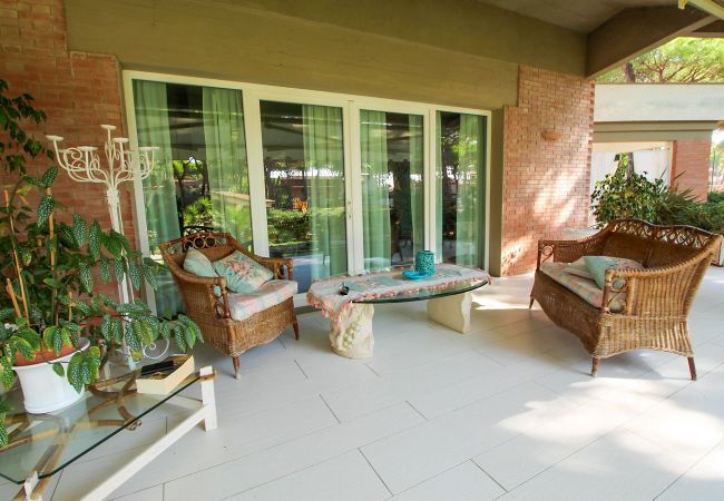 Villa in Marina di Grosseto - Villa Gio-Dì con grande giardino Villa in Marina di Grosseto - Villa Gio-Dì con grande giardino