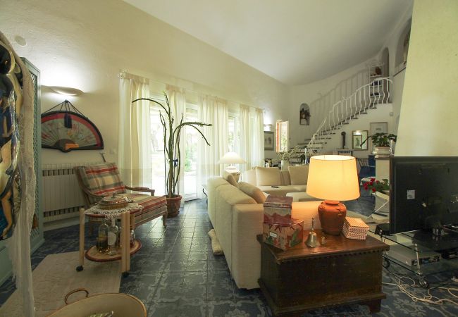 Villa in Marina di Grosseto - Villa Gio-Dì con grande giardino Villa in Marina di Grosseto - Villa Gio-Dì con grande giardino