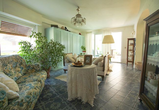 Villa in Marina di Grosseto - Villa Gio-Dì con grande giardino Villa in Marina di Grosseto - Villa Gio-Dì con grande giardino