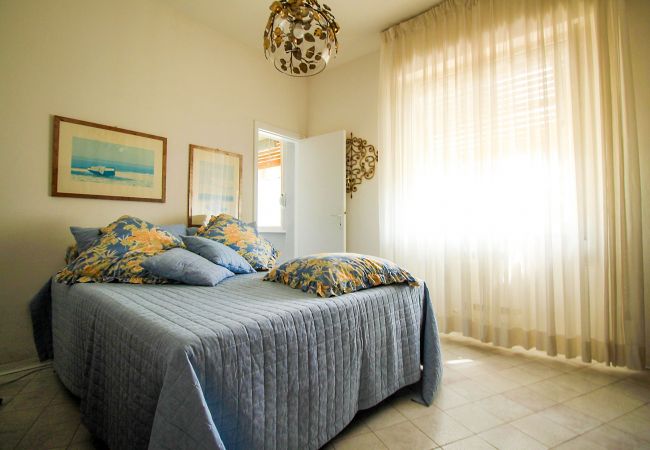 Villa in Marina di Grosseto - Villa Gio-Dì con grande giardino Villa in Marina di Grosseto - Villa Gio-Dì con grande giardino