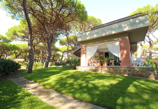 Villa in Marina di Grosseto - Villa Gio-Dì con grande giardino Villa in Marina di Grosseto - Villa Gio-Dì con grande giardino