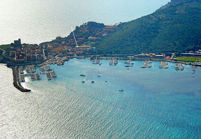Ferienwohnung in Talamone - Appartamento Talamone - 100 metri dalla spiaggia Ferienwohnung in Talamone - Appartamento Talamone - 100 metri dalla spiaggia