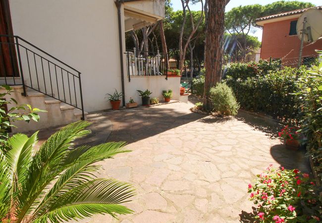Ferienwohnung in Marina di Grosseto - Appartamento Rosmarina 300 metri dal mare Ferienwohnung in Marina di Grosseto - Appartamento Rosmarina 300 metri dal mare