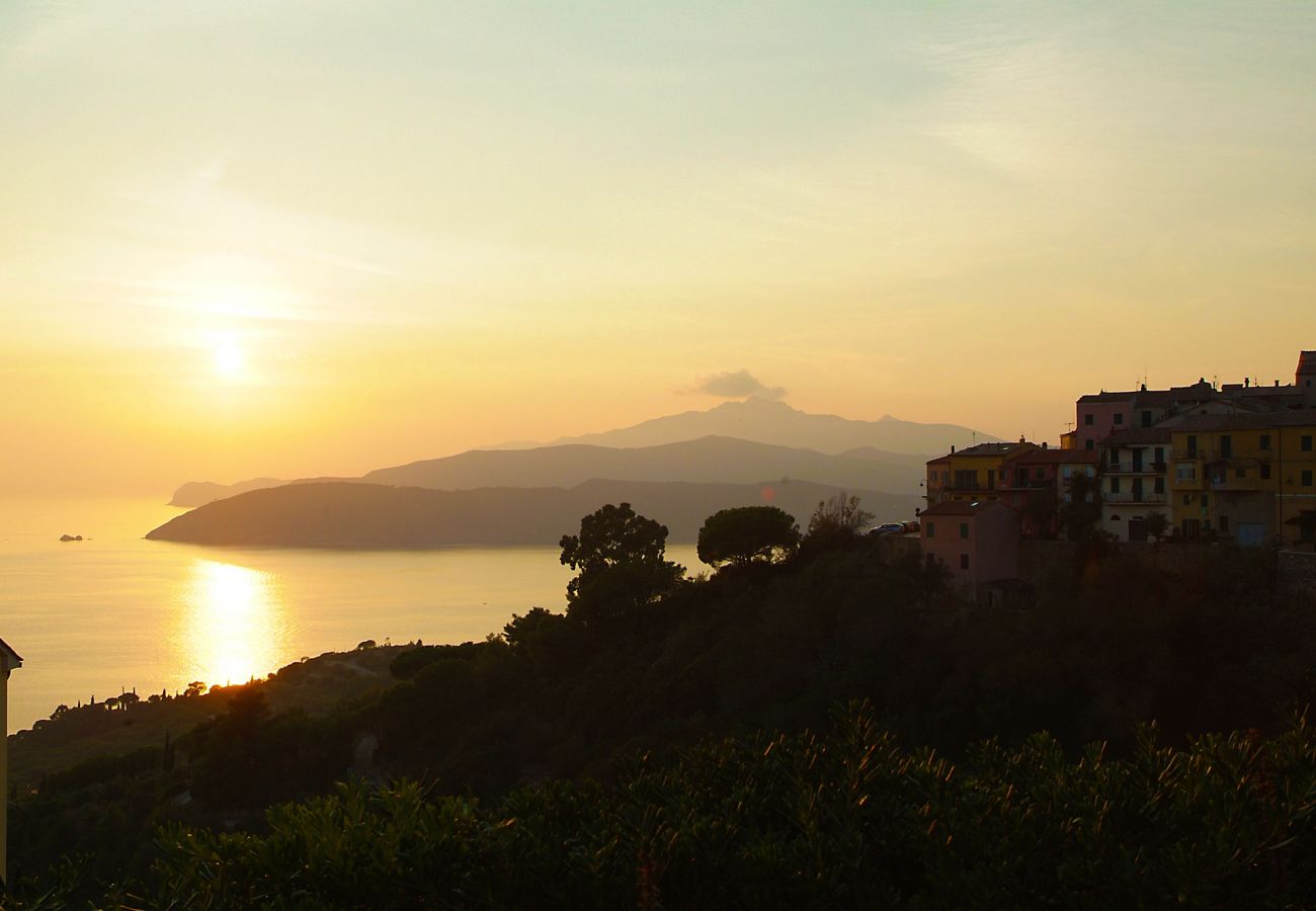 Chalet à Capoliveri - Villetta I Pini