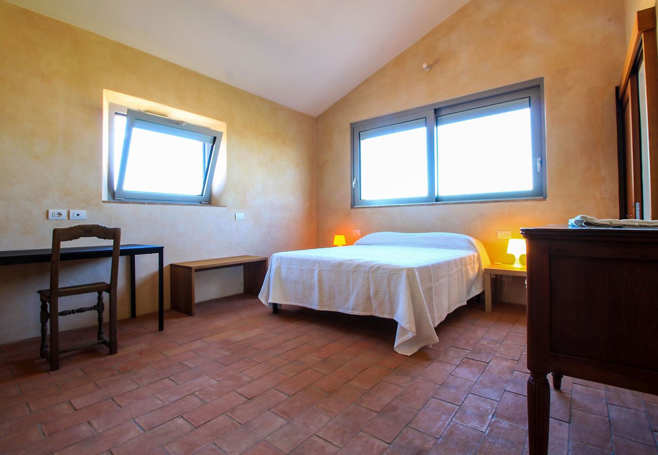 Une des belles chambres doubles de la Casa La Centurina en Toscane 