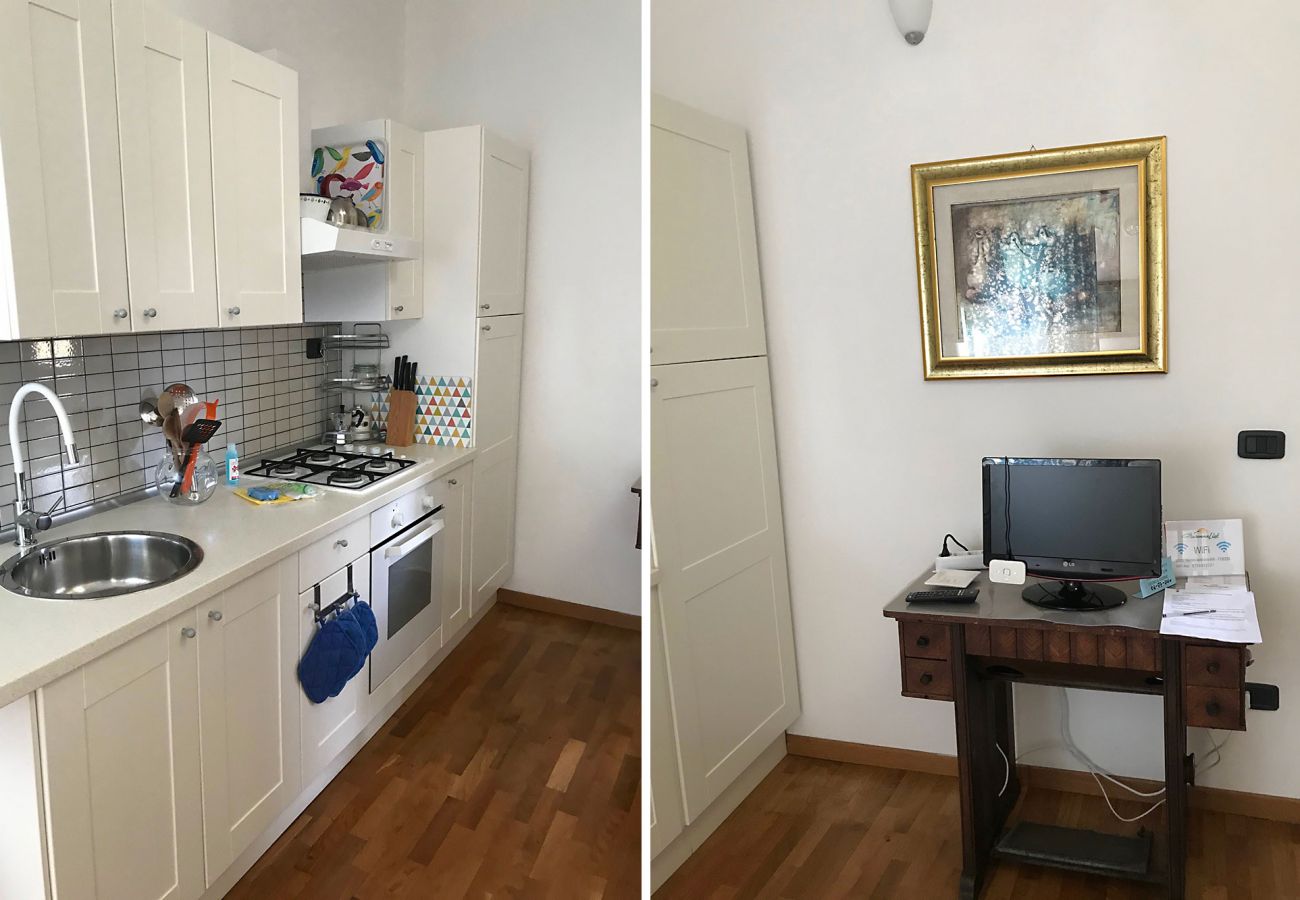 Marina di Grosseto - Appartement Lavanda - La télévision dans le salon