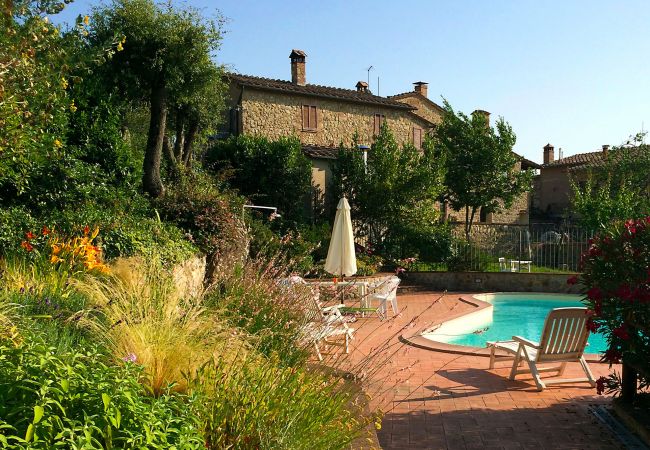 Villa a Pari - Villa Este con piscina Villa a Pari - Villa Este con piscina