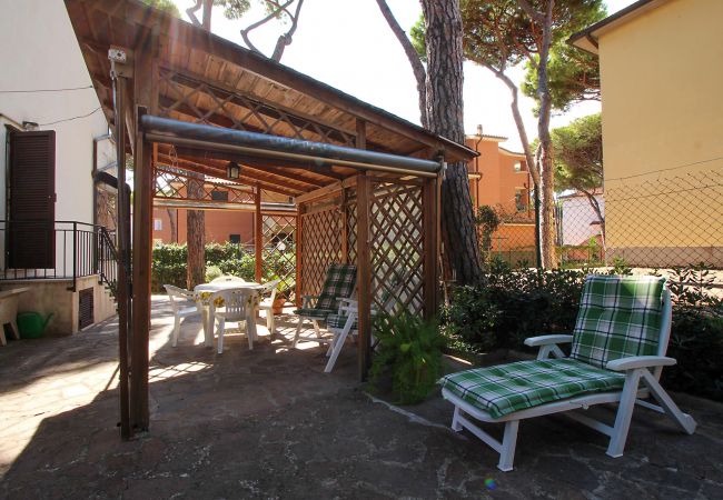 Appartamento a Marina di Grosseto - Appartamento Rosmarina 300 metri dal mare Appartamento a Marina di Grosseto - Appartamento Rosmarina 300 metri dal mare