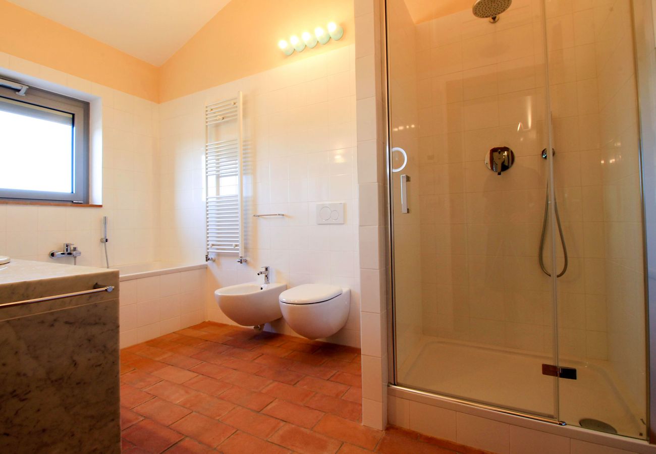 Casa a Magliano in Toscana - La Centurina con vista panoramica