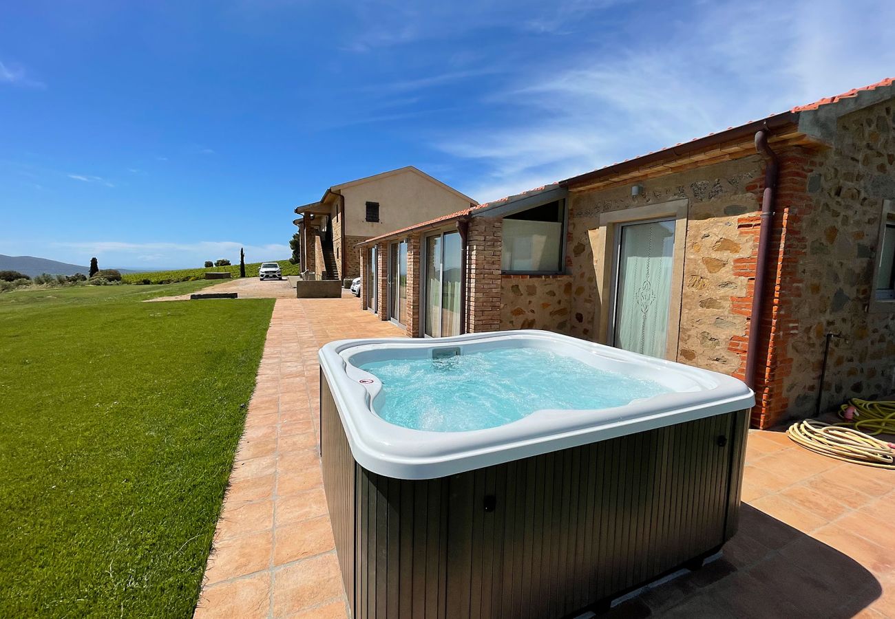 Casa a Magliano in Toscana - La Centurina con vista panoramica