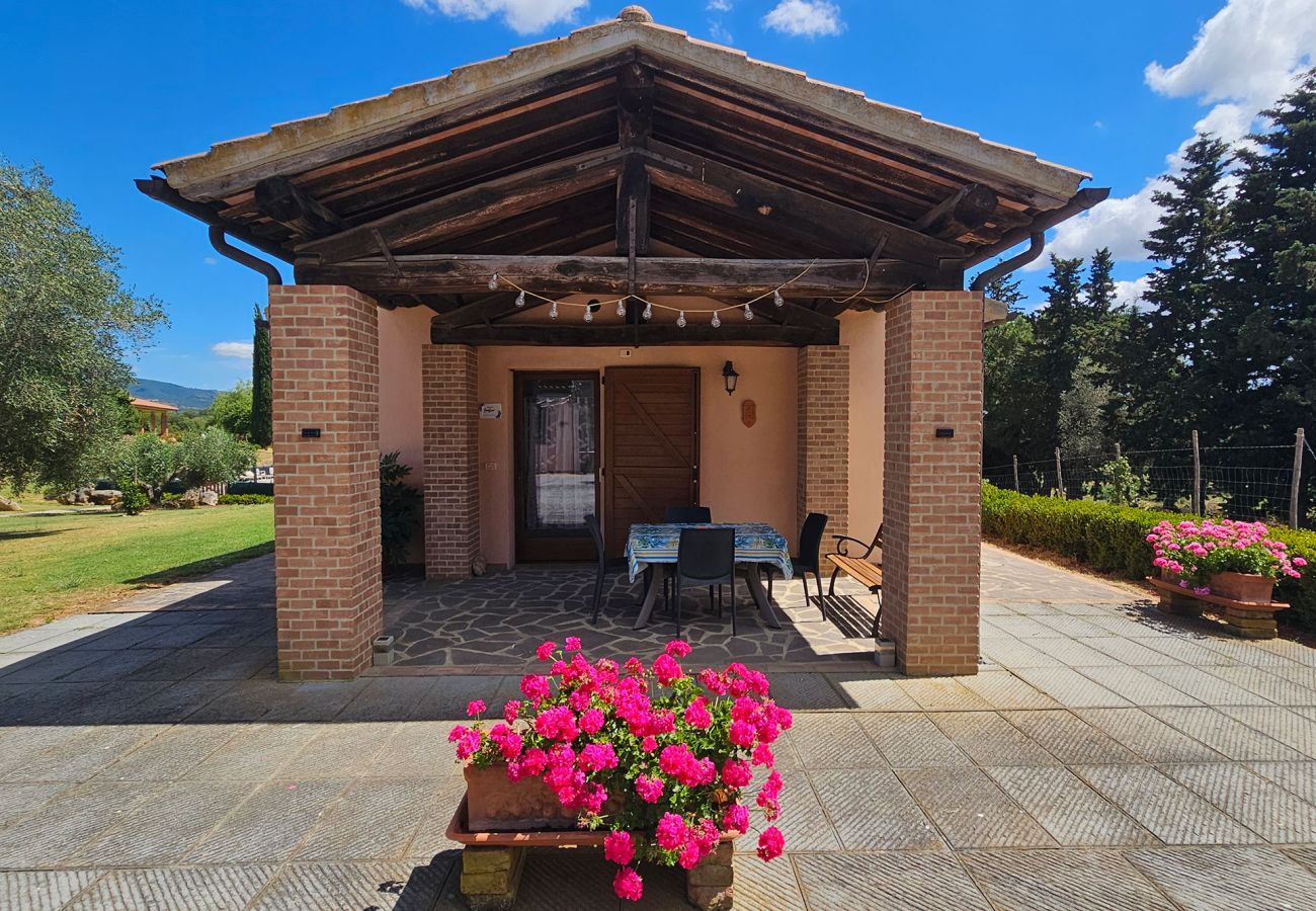 Appartamento a Scansano - Appartamento Benefizio, piscina e natura toscana