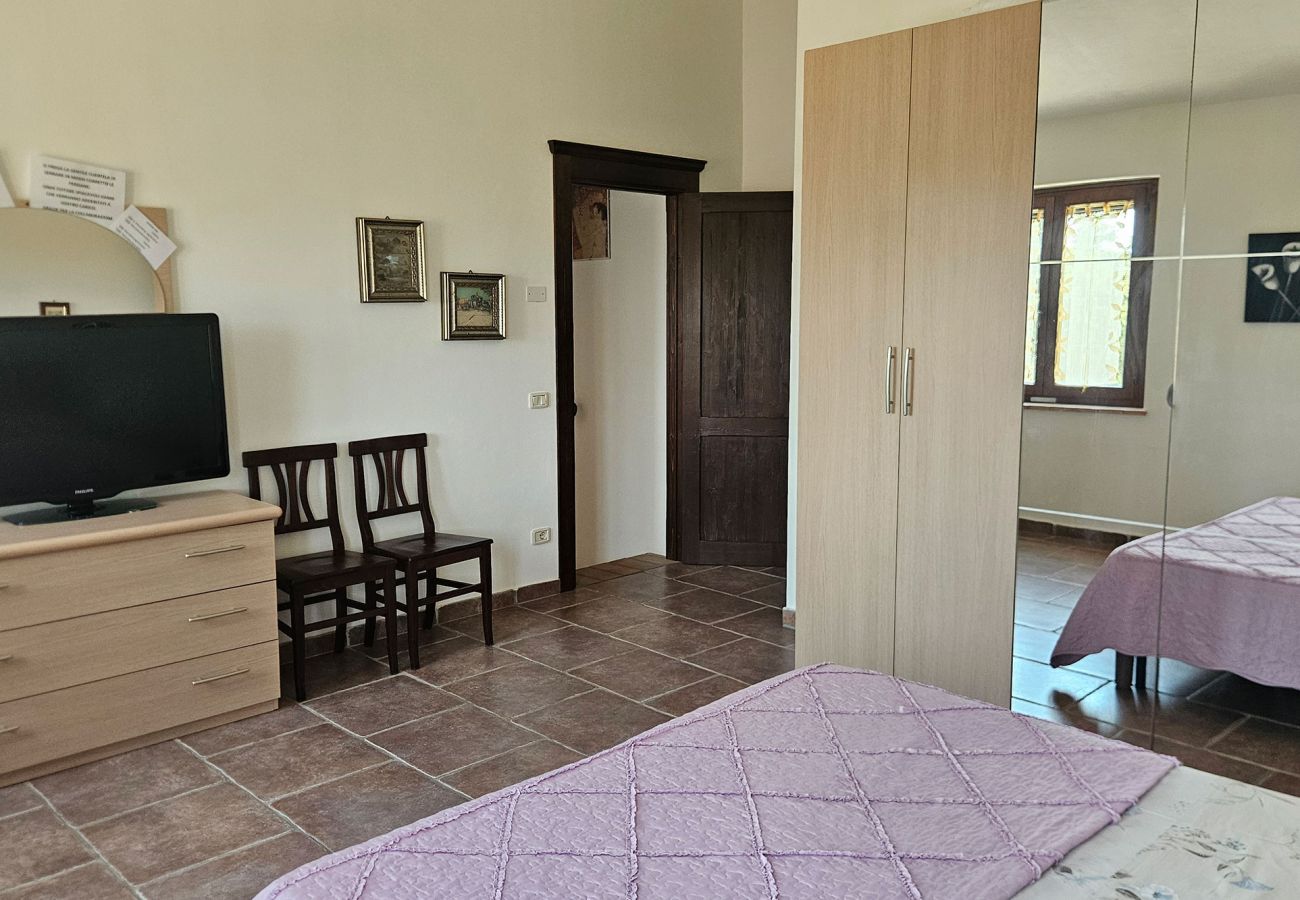 Appartamento a Scansano - Appartamento Sicomoro, piscina e campagna