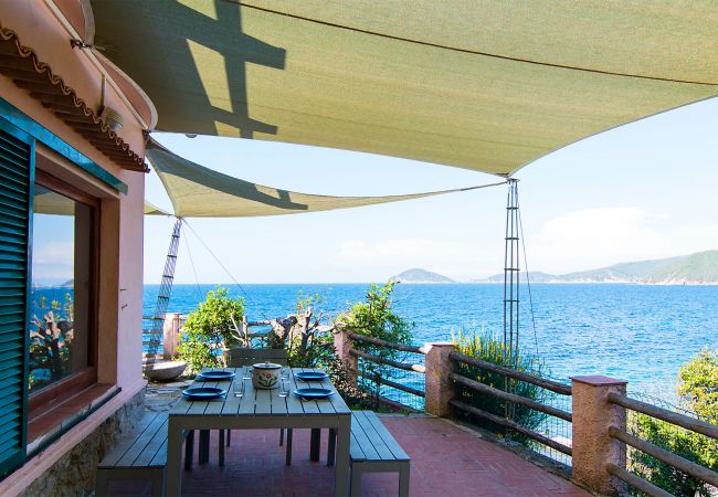 Villa in Marciana Marina - Casa Rosa di Redinoce Isola d'Elba Villa in Marciana Marina - Casa Rosa di Redinoce Isola d'Elba