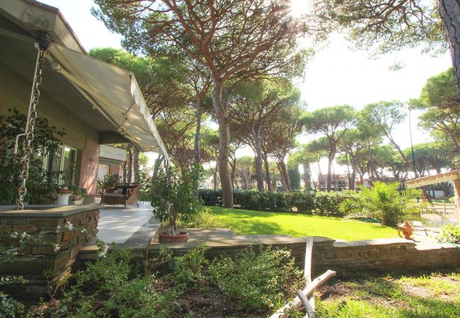Villa in Marina di Grosseto - Villa Gio-Dì con grande giardino Villa in Marina di Grosseto - Villa Gio-Dì con grande giardino