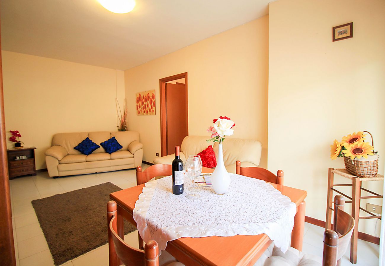 Porto S. Stefano-Pozzarello Apartment- View of the large living room