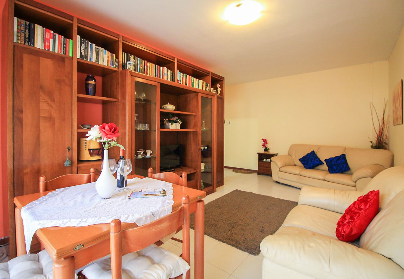 Porto S. Stefano-Pozzarello Apartment - The two comfortable sofas