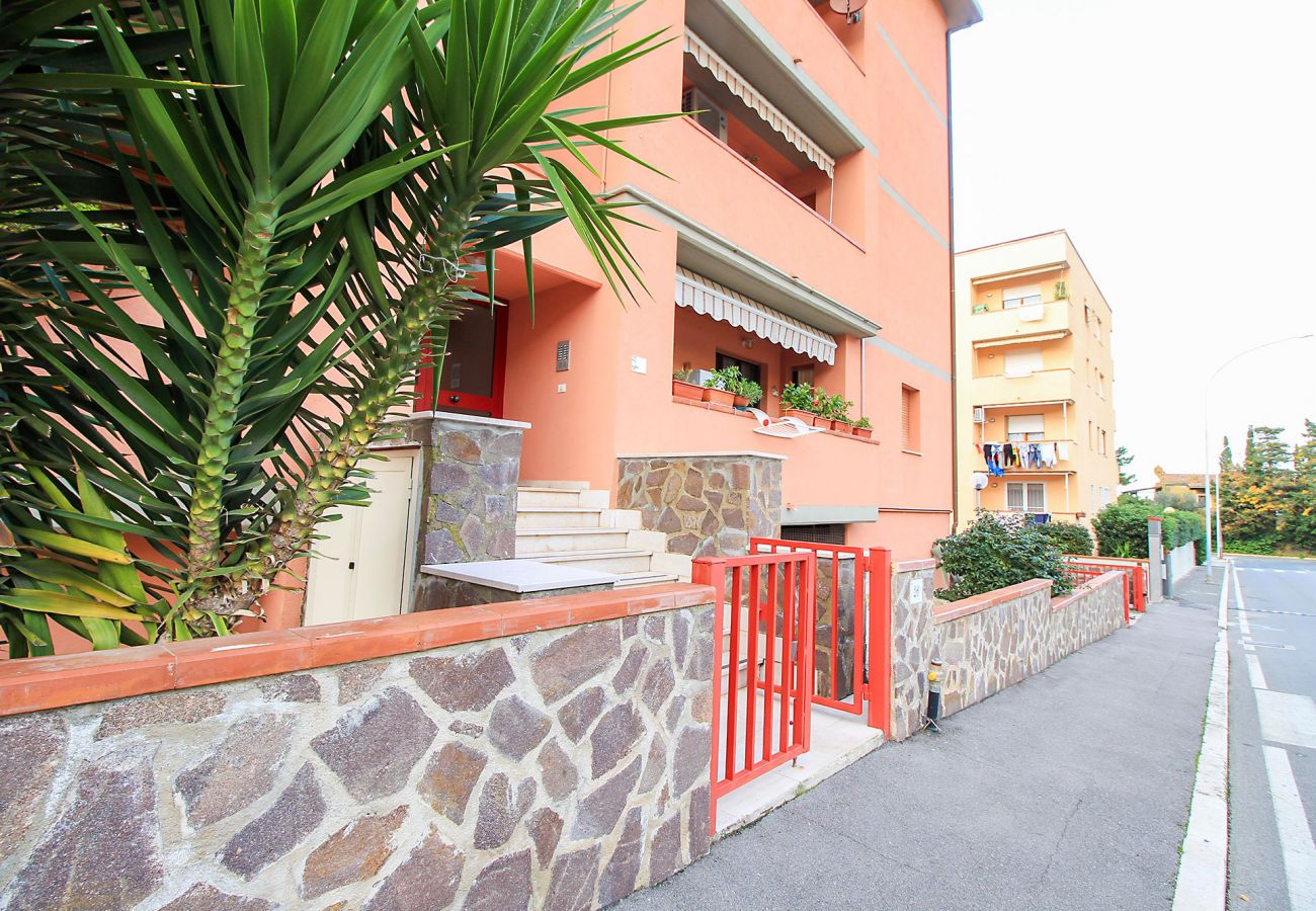 Porto S.Stefano - Pozzarello Apartment - The entrance to the building