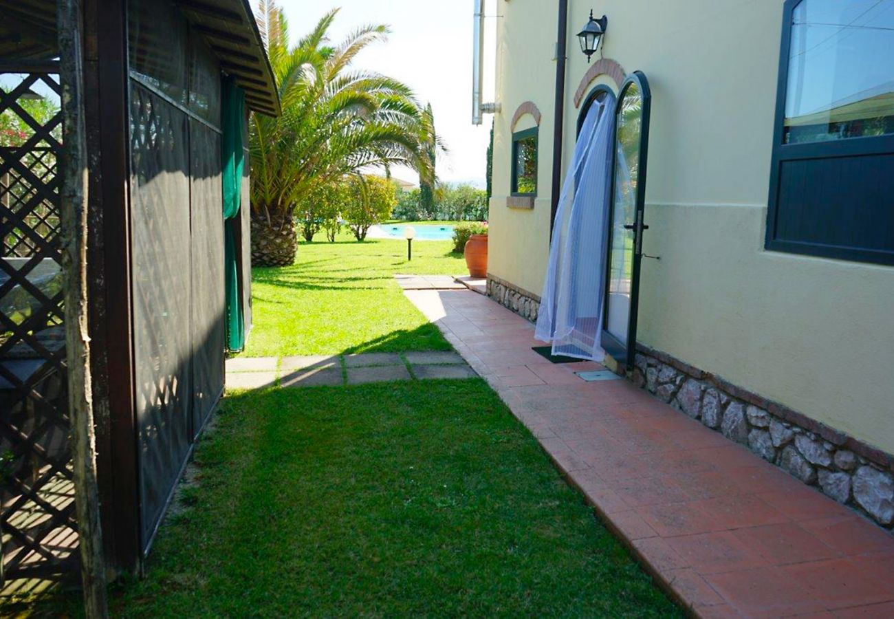 Chalet in Principina Terra - Villetta l'Oasi