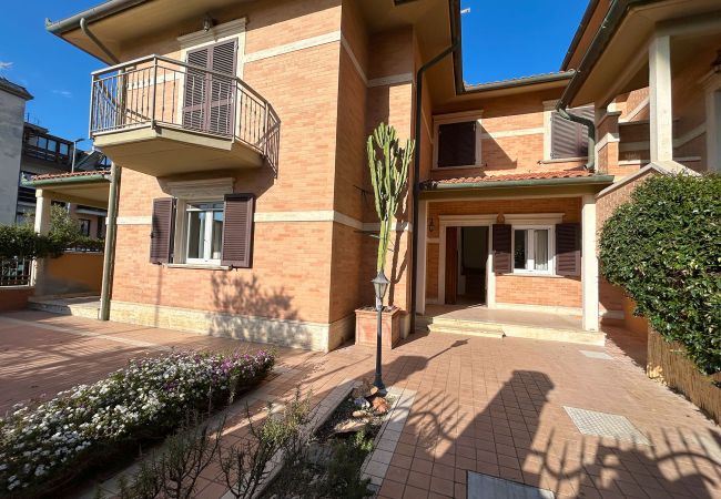 Villa in Marina di Grosseto - Villa Kadal a 100 metri dal mare Villa in Marina di Grosseto - Villa Kadal a 100 metri dal mare