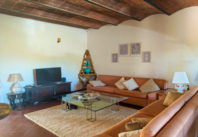 Villa in Suvereto - Villa Poggio al Coniglio a Suvereto con piscina Villa in Suvereto - Villa Poggio al Coniglio a Suvereto con piscina