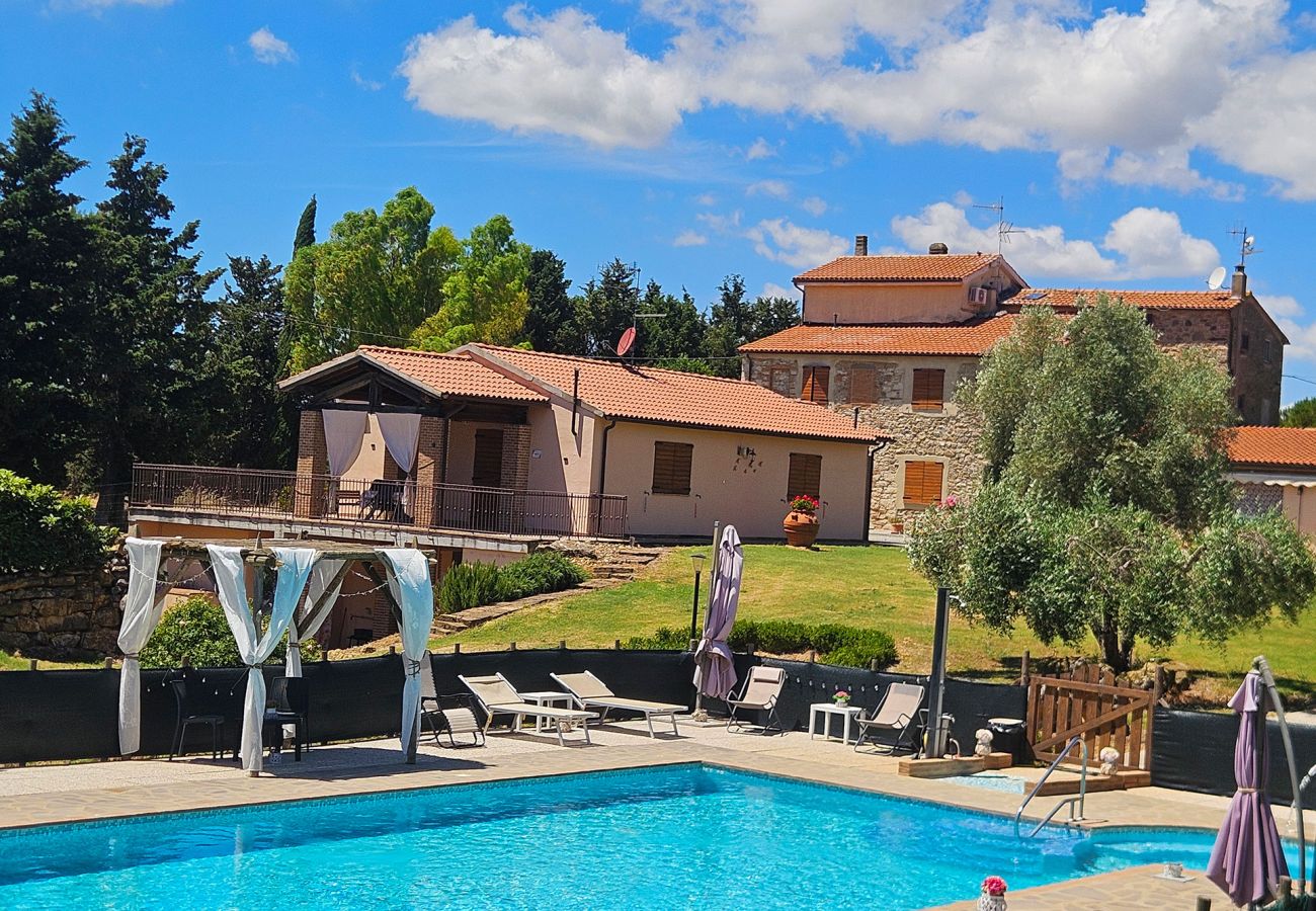 Apartment in Scansano - Apartment Roggiano Tuscan countryside with pool